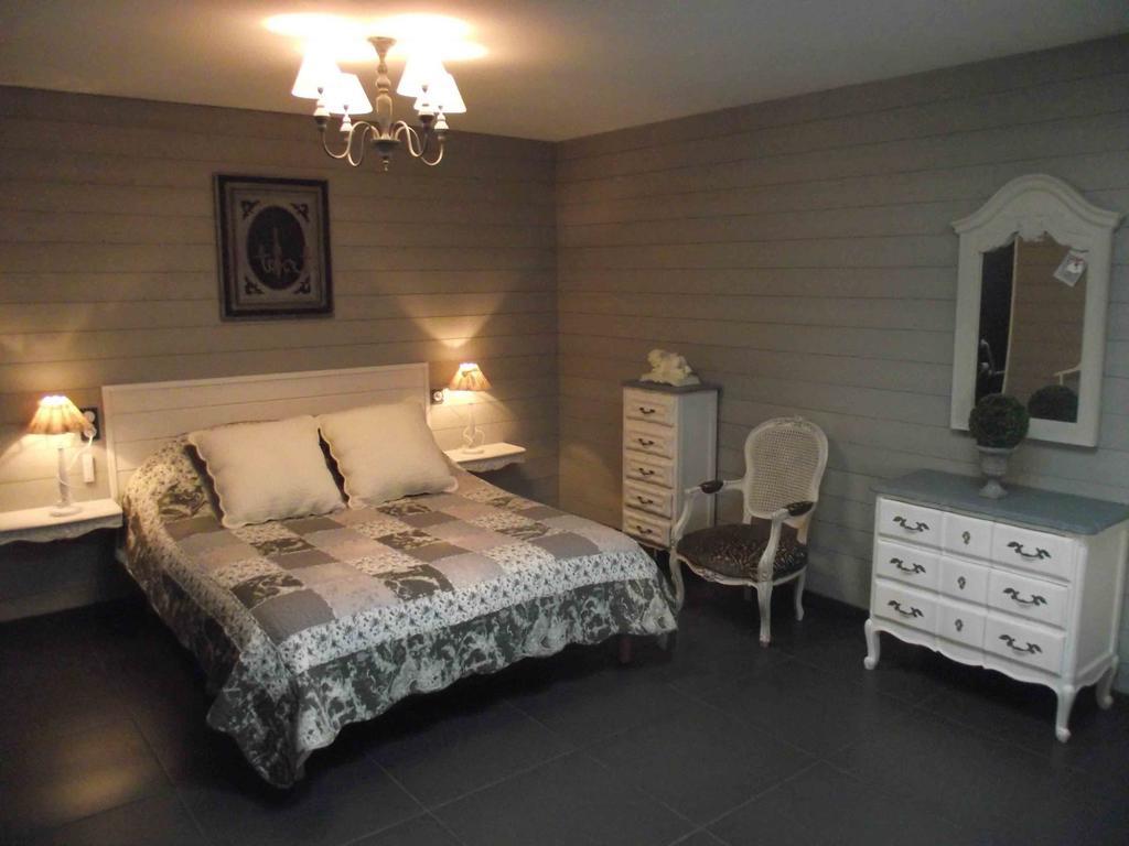 Les Belles Epoques B&B - Proche Puy Du Fou Saint-Germain-sur-Moine الغرفة الصورة